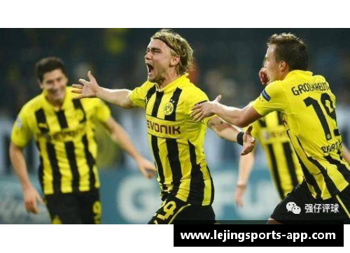 多特蒙德稳守前三斯图加特难敌黄蜂攻势